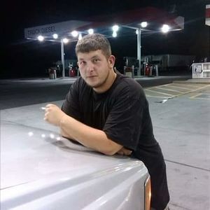 Meet your Posher, Derrick